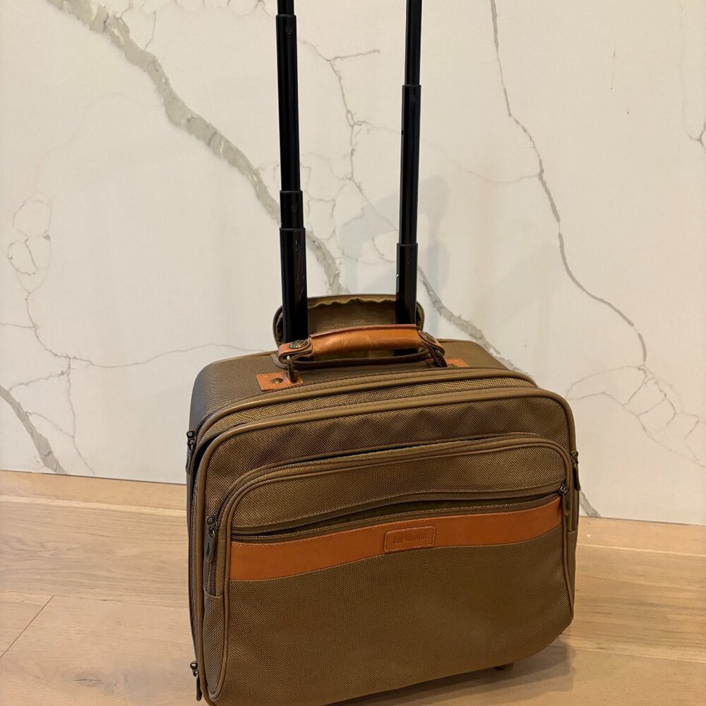 HARTMANN  UNDER SEAT , TWO WHEEL ROLLER BAG